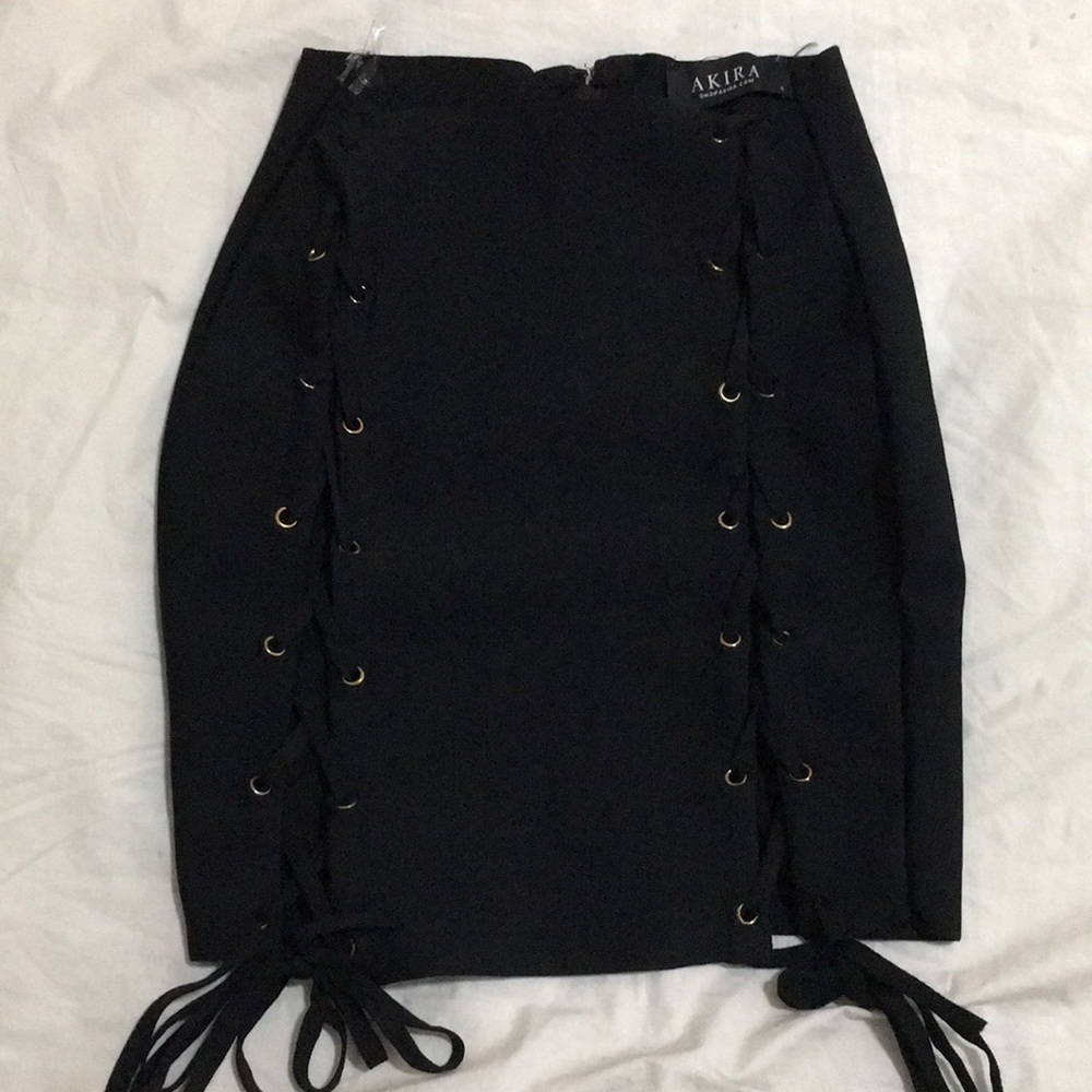 MINI SKIRT